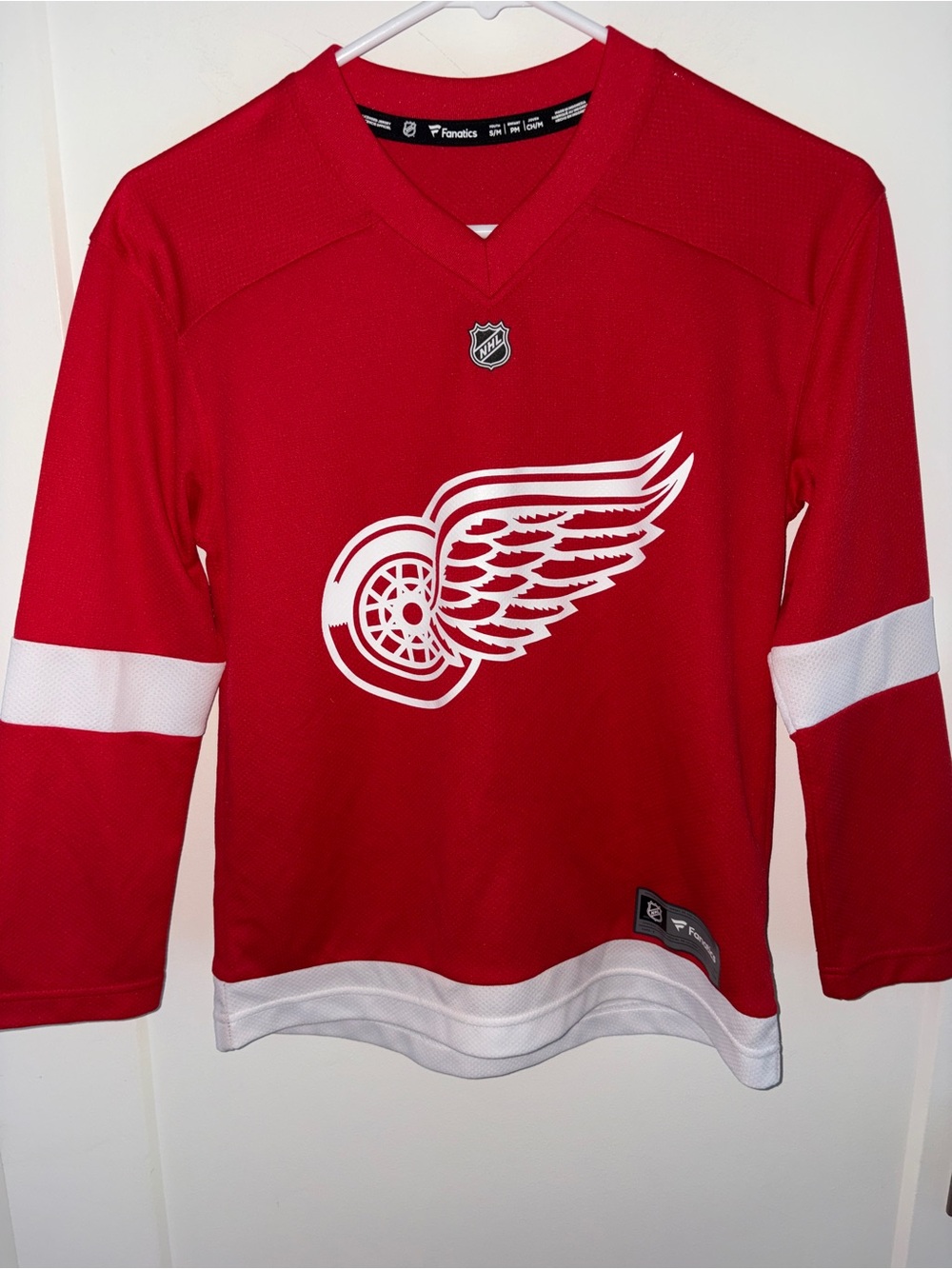 NWOT Fanatics NHL Detroit Red Wings jersey youth S/M